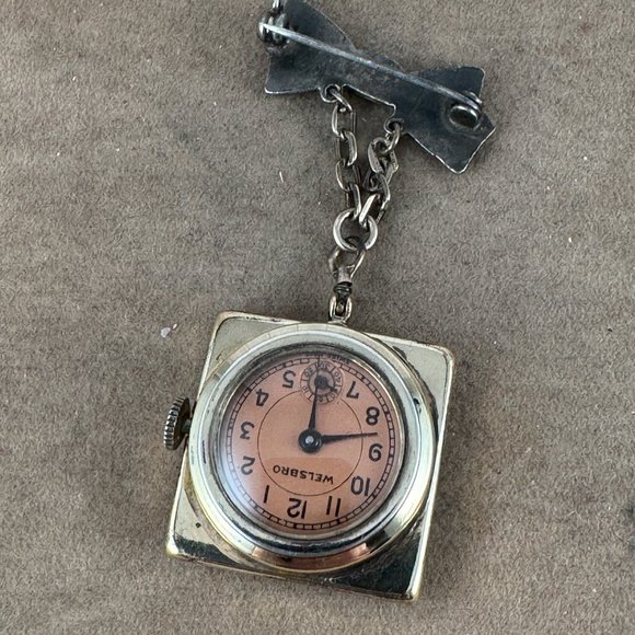 Vintage Extremely Rare Welsbro Brooch Watch in Great condition with Pink Rose main image 6